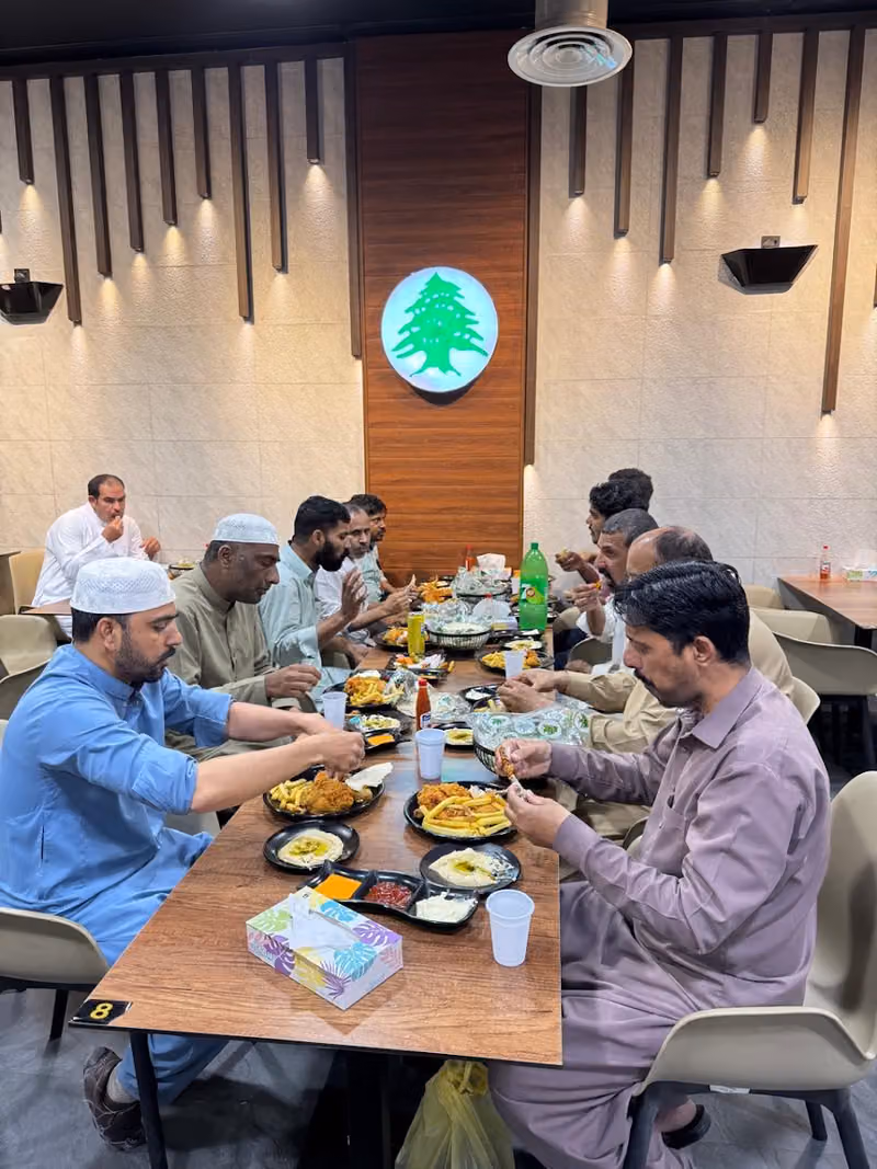 مطعم زهور لبنان