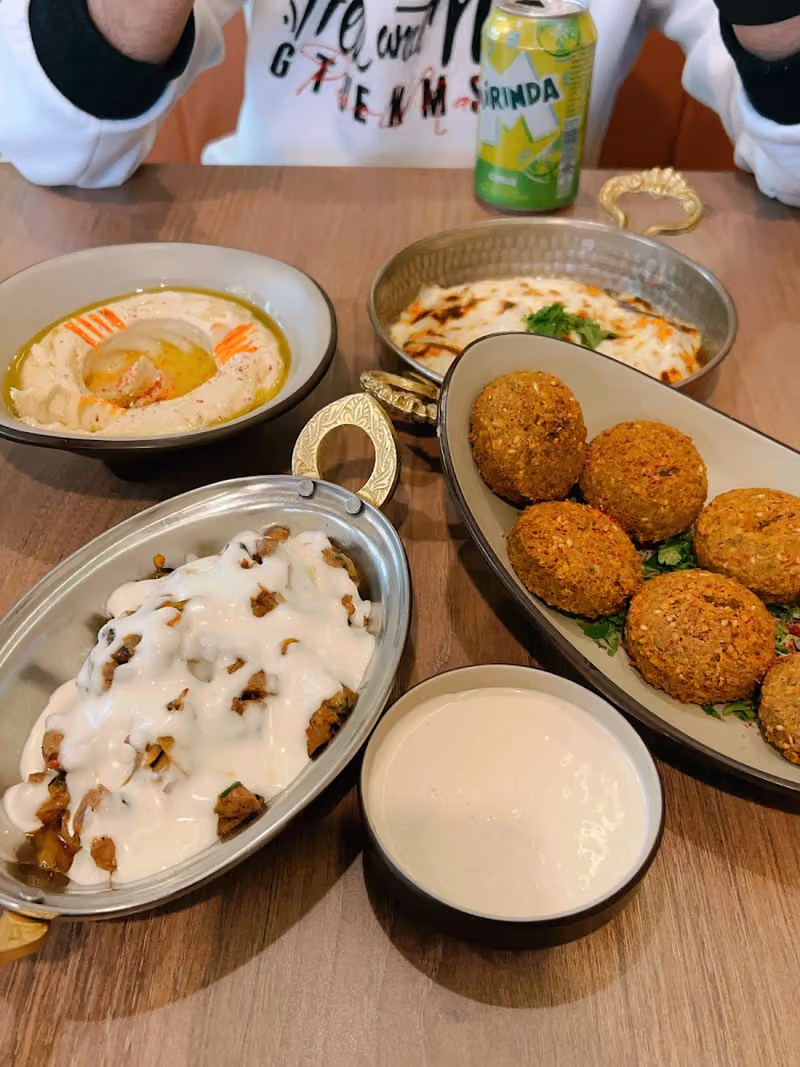 مطعم زُماورد | مطبق مختص | Restaurant