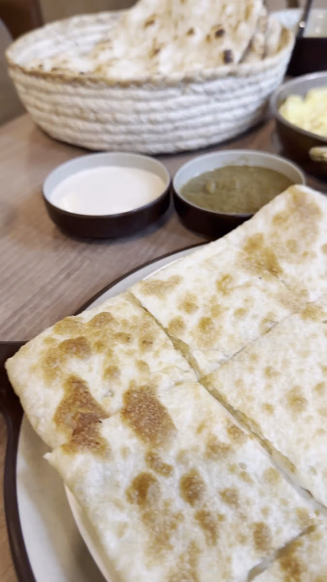 مطعم زُماورد | مطبق مختص | Restaurant