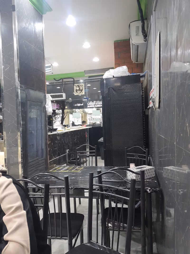 مطعم زولنا