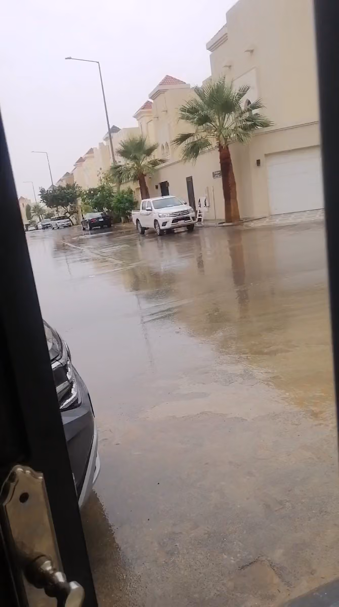 مؤسسة عبدالعزيز إبراهيم الفرهود لبيع الأحذية بالجملة