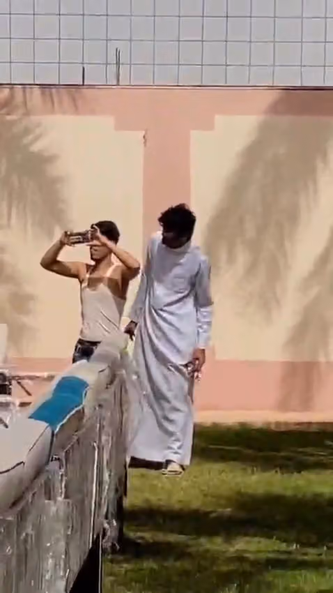 مؤسسه الضوع الاحمر للحفلات والمناسبات