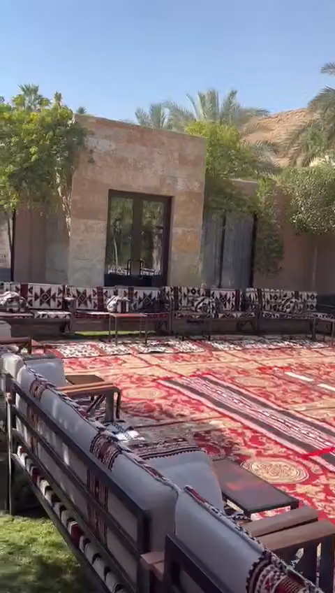 مؤسسه خلود للحفلات تأجير جميع مستلزمات الحفلات كراسي طاولات تاجير كنب vip قهوجين وصبابين رجال ونساء