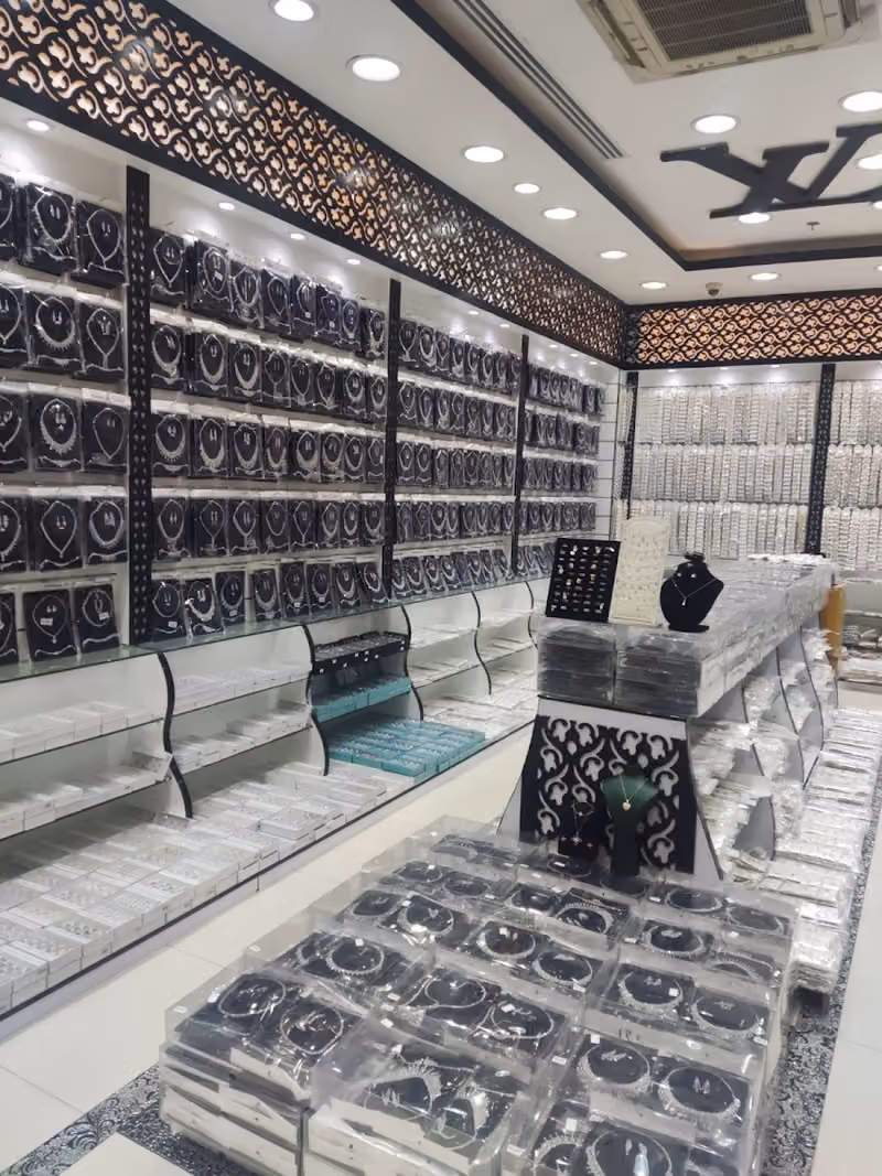 موسسه لمسات اساور للاكسسوارات