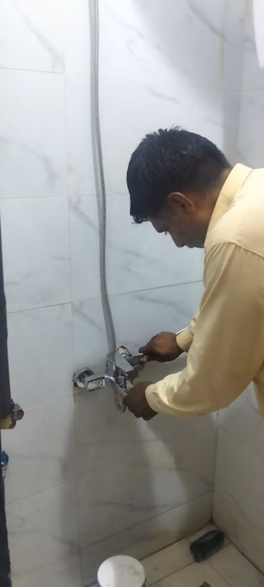 مؤسسة ناصر عوض للسباكة والكهرباء