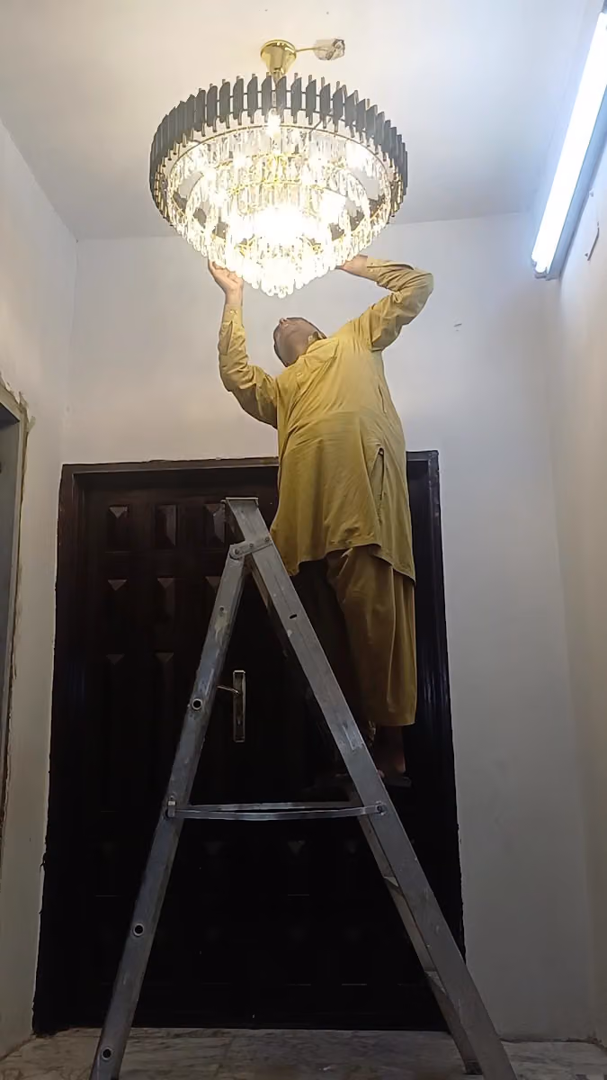 مؤسسة ناصر عوض للسباكة والكهرباء