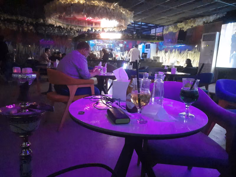 ميار كافيه لاونج شيشه