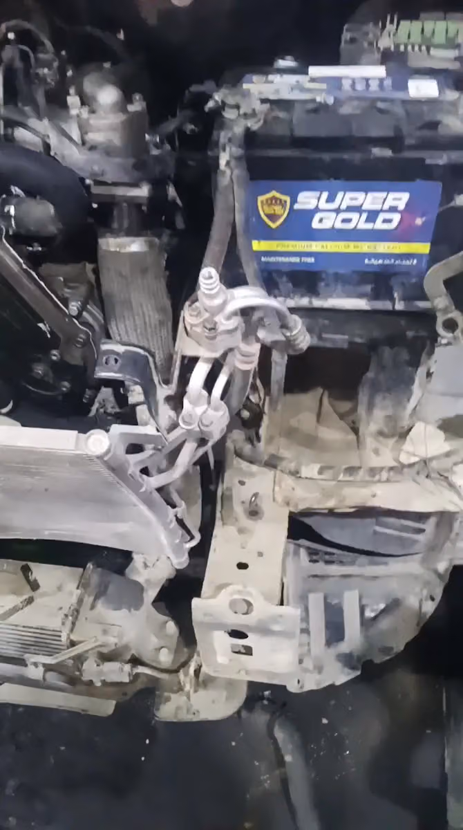 ميكانيكي سياراتauto mechanic