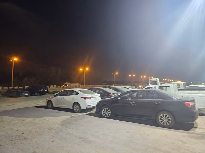 مزاد القحطاني للسيارات