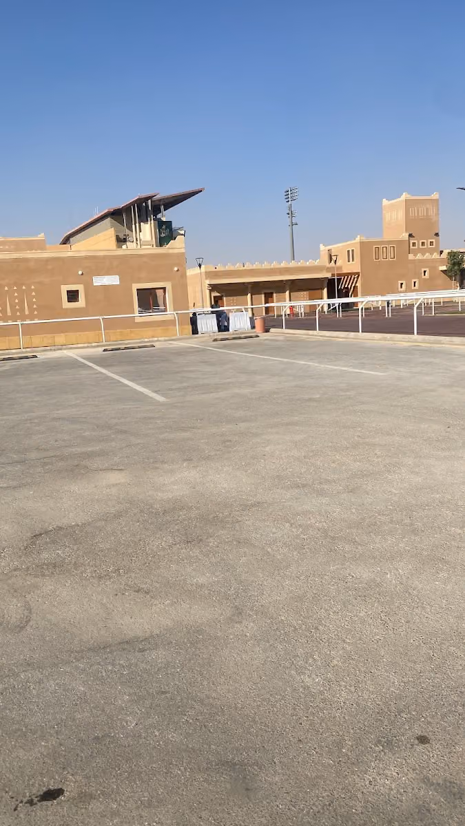 نادي الفروسية الأدارة العامة