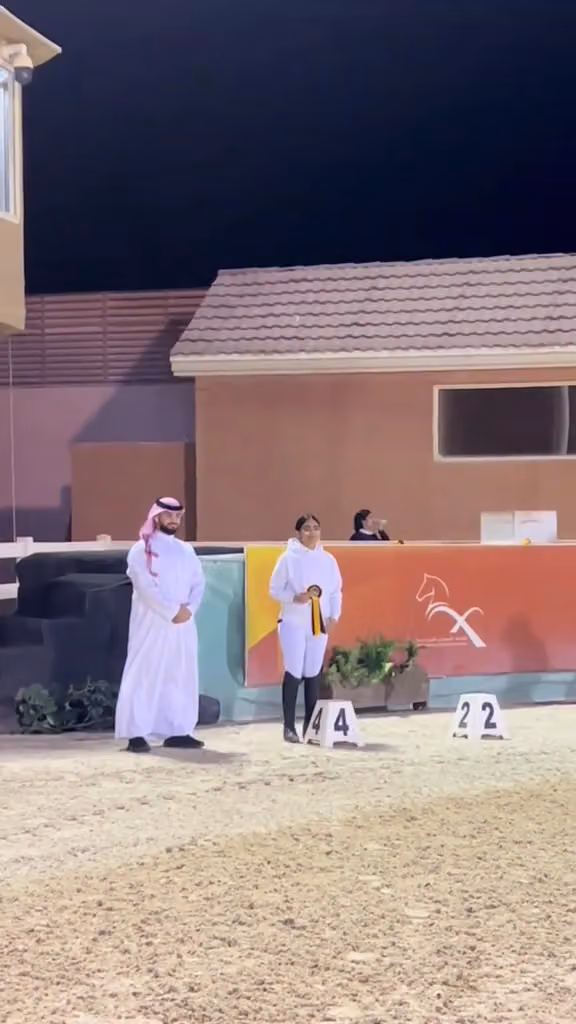 نادي قولدن هورس للفروسية