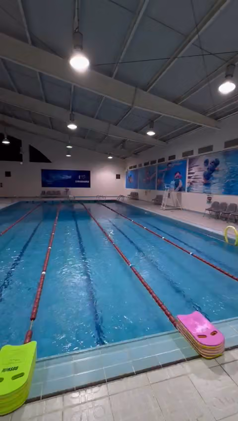 نادي رياضي سباحه وقدم و جمباز