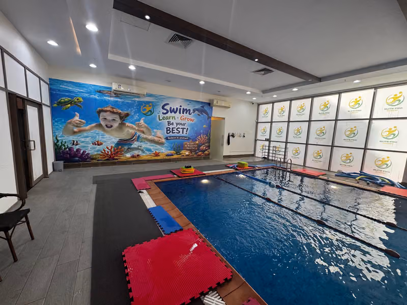 نادي تعليم سباحه ل سيدات و بنات واولاد (swimming school)
