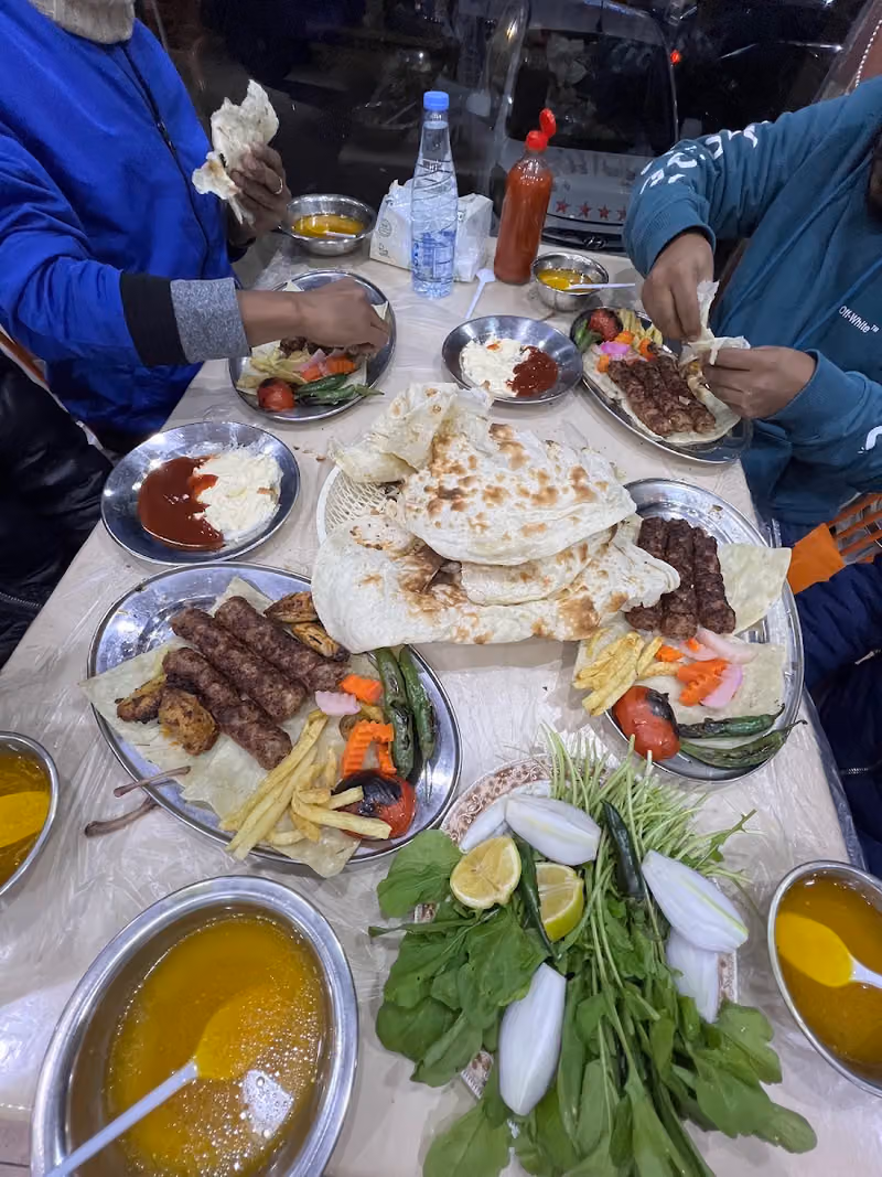 مطعم نجوم العرب