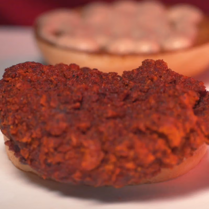 ناشفيلز هوت شكن Nashville’s Hot Chicken
