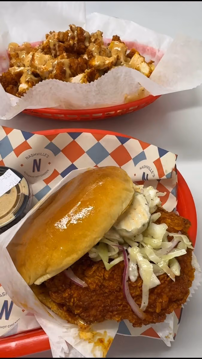 ناشفيلز هوت شكن Nashville’s Hot Chicken