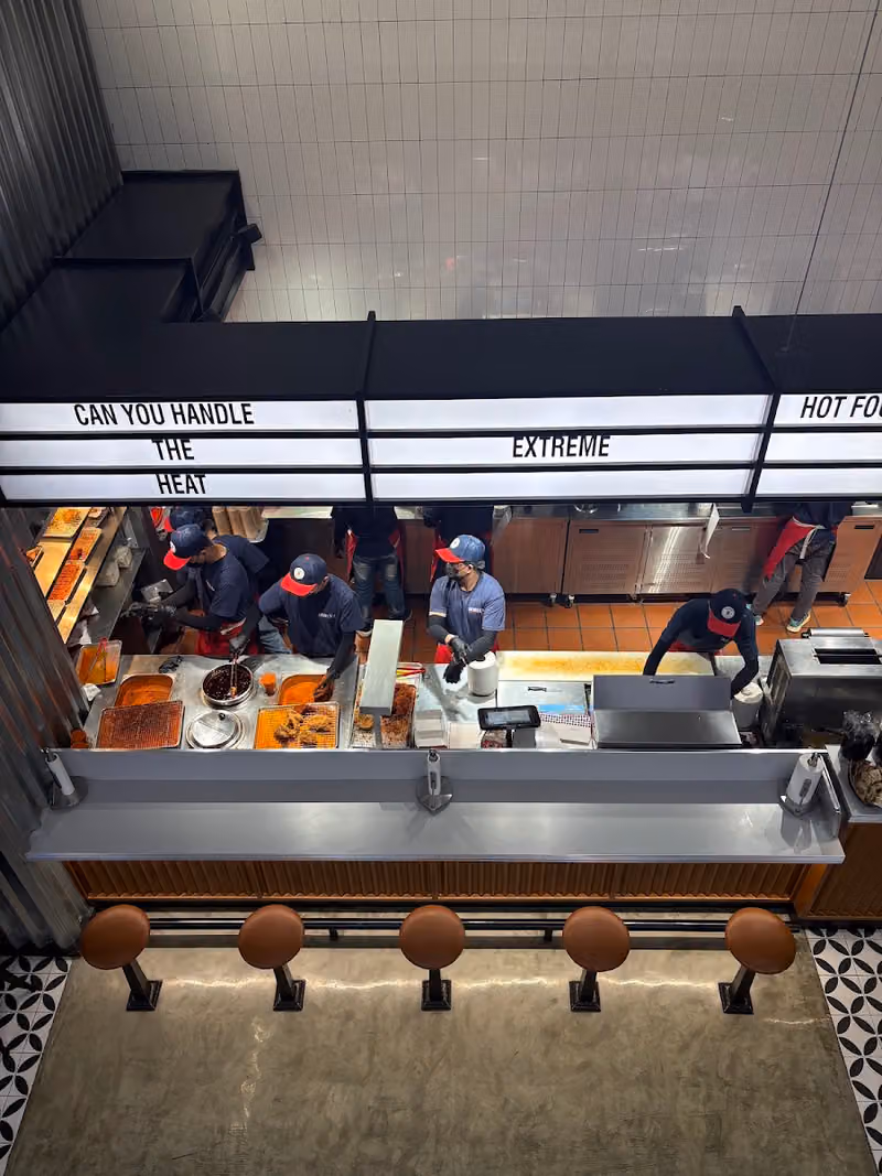 ناشفيلز هوت شكن Nashville’s Hot Chicken