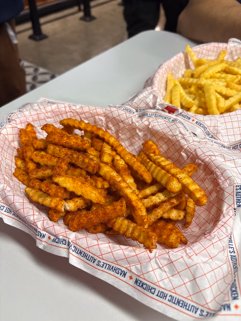 ناشفيلز هوت شكن Nashville’s Hot Chicken