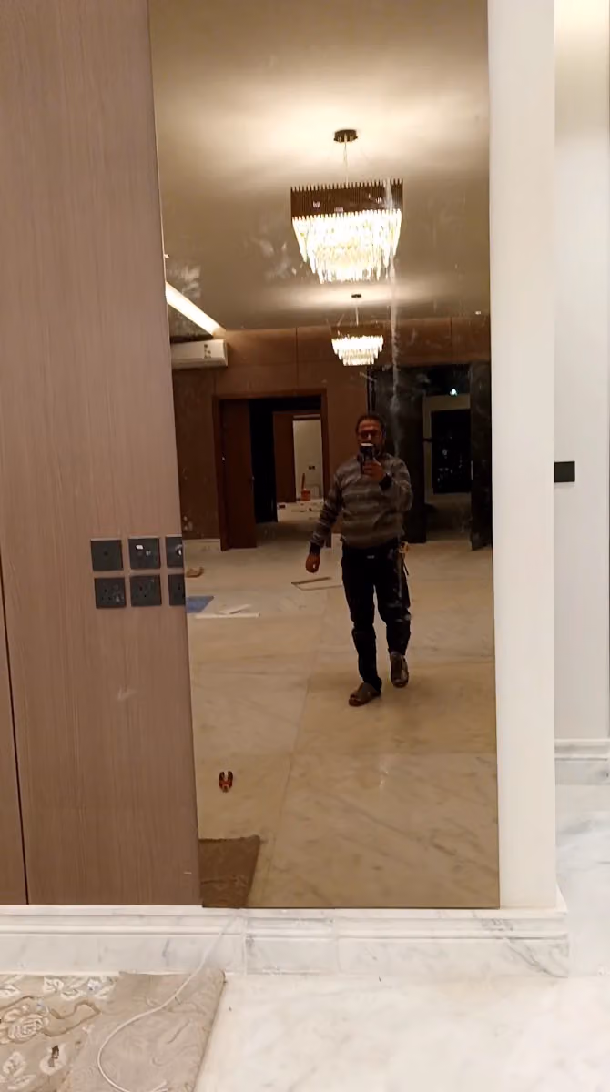 ناصر للزجاج والمرايا