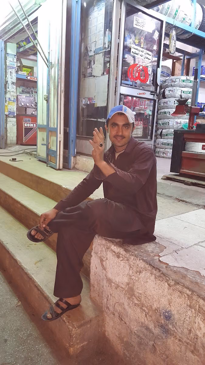 Near Battery And Tire shop محل للبطاريات و الاطارات