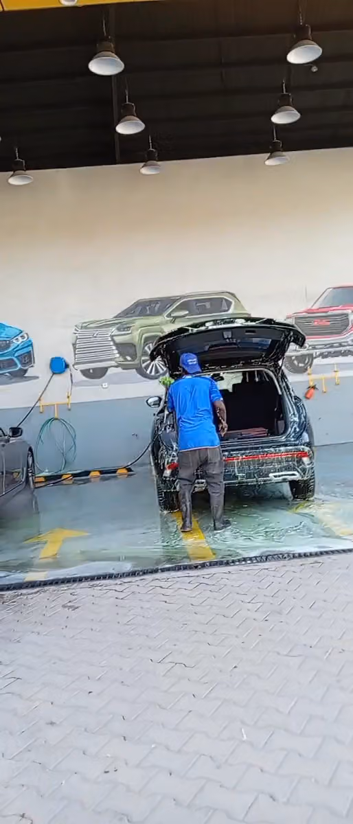 نفط اويل لخدمات وغسيل السيارات فرع 13 زيوت و بنشر و بطاريات و car repair و Car services وCar wash