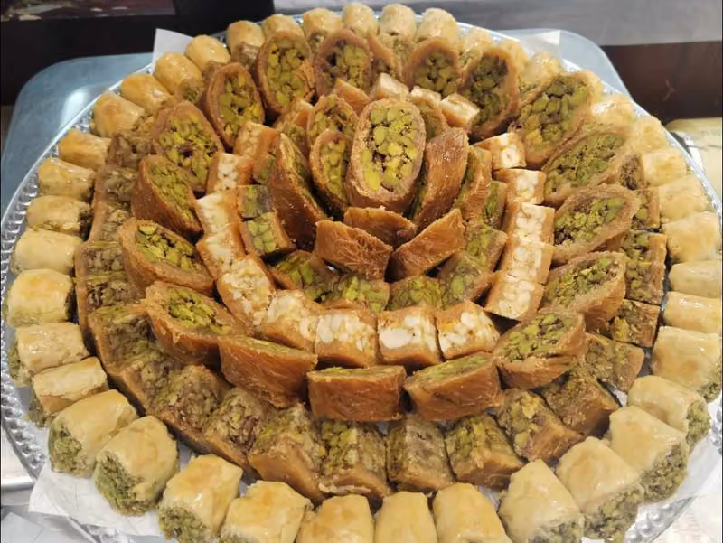 نفيسة