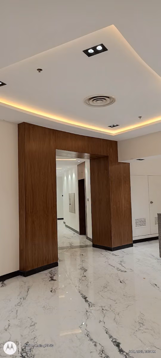نجار ابواب خشب