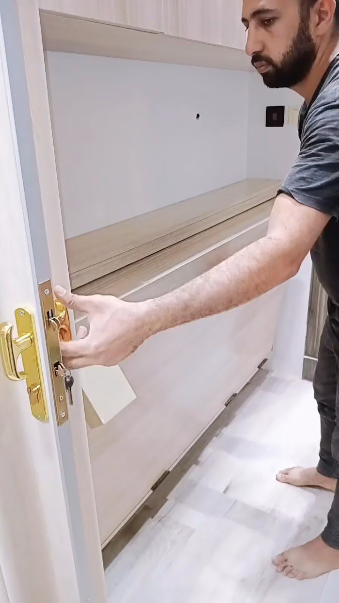 نجار الاتقان وتفصيل الخزائن