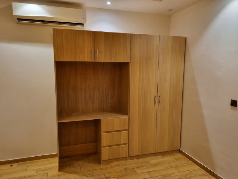نجار باکستانی العقیق
