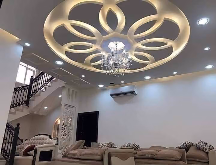 نجار كنوز الإبداع للنجارةوالدهانات