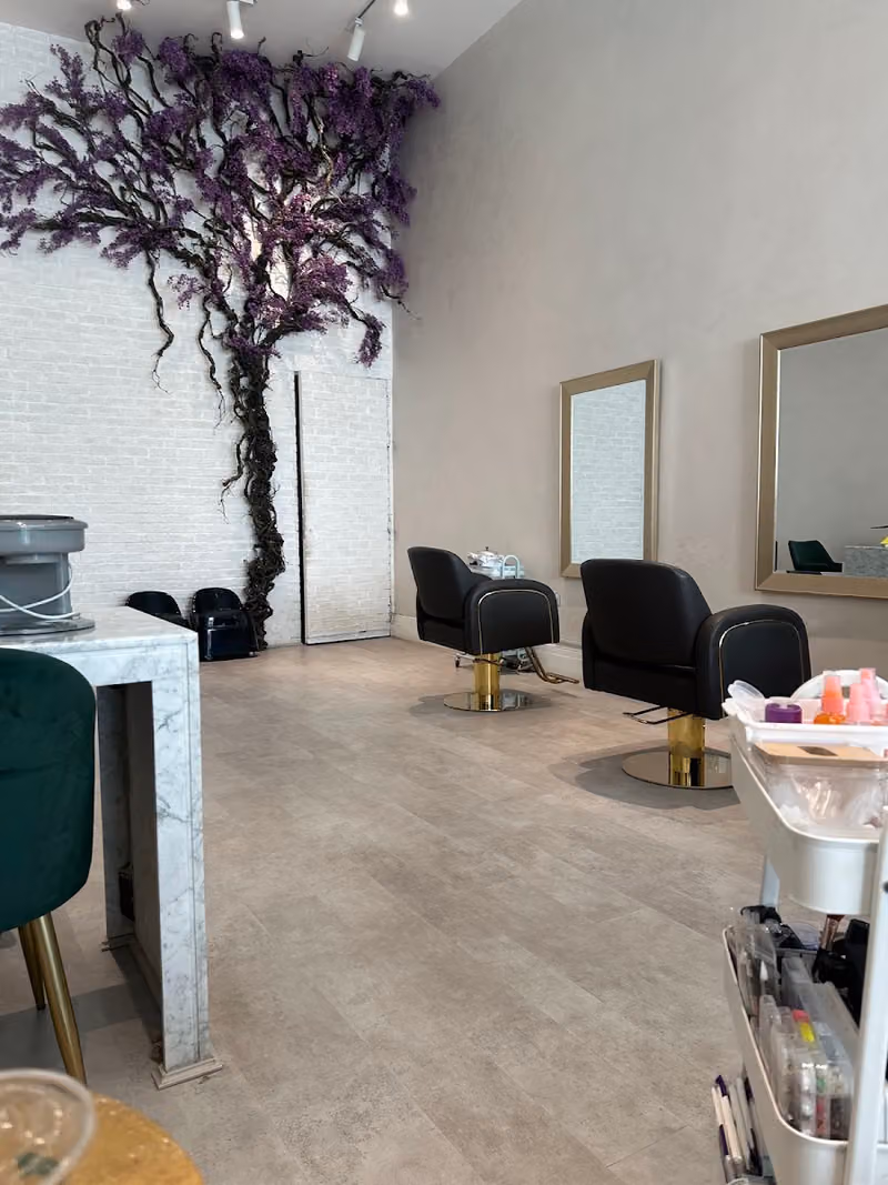 نقاء الأظافرNaqa Nails