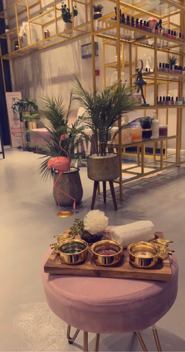 نقاء الأظافرNaqa Nails