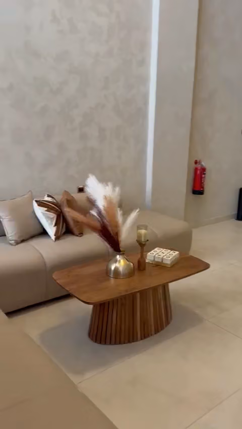 OASIS BEAUTY HOUSE