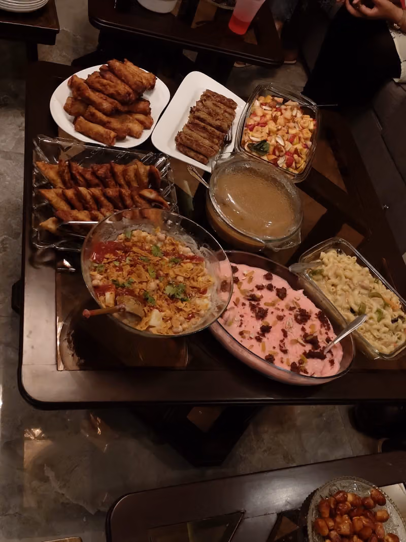 مطعم راونا