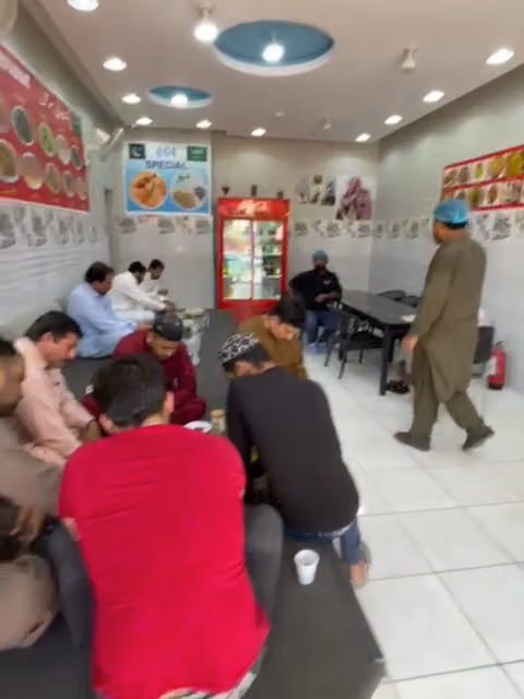 Pak Spicy Zaiqa(پاکستانی ہوٹل)🇸🇦🇵🇰