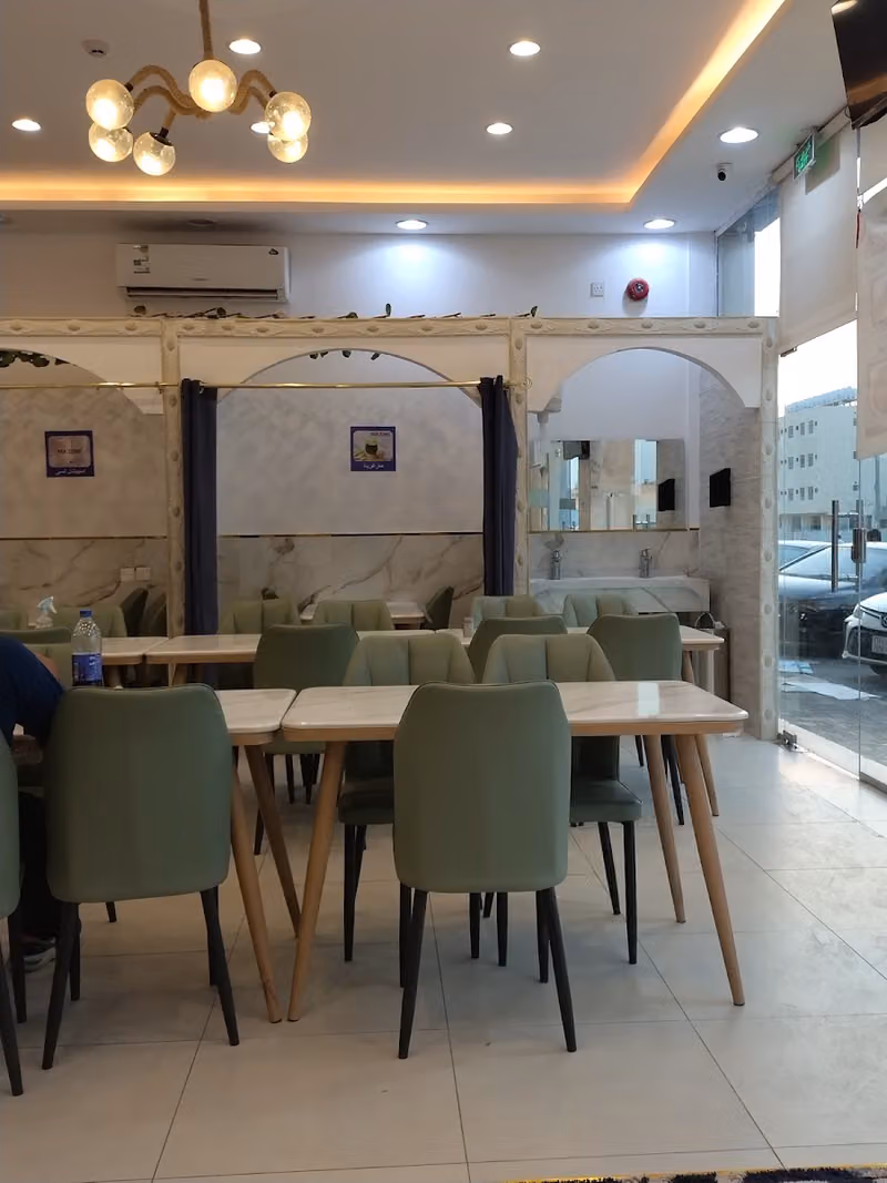 PAK ZONE RESTAURANT🇵🇰🇸🇦🇵🇰 مطعم باك زون