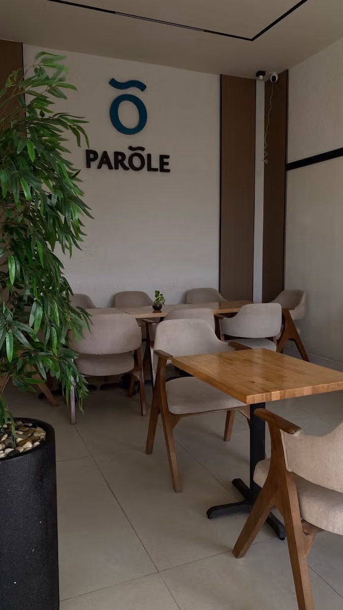Parole Cafe - بارولي الدار البيضاء