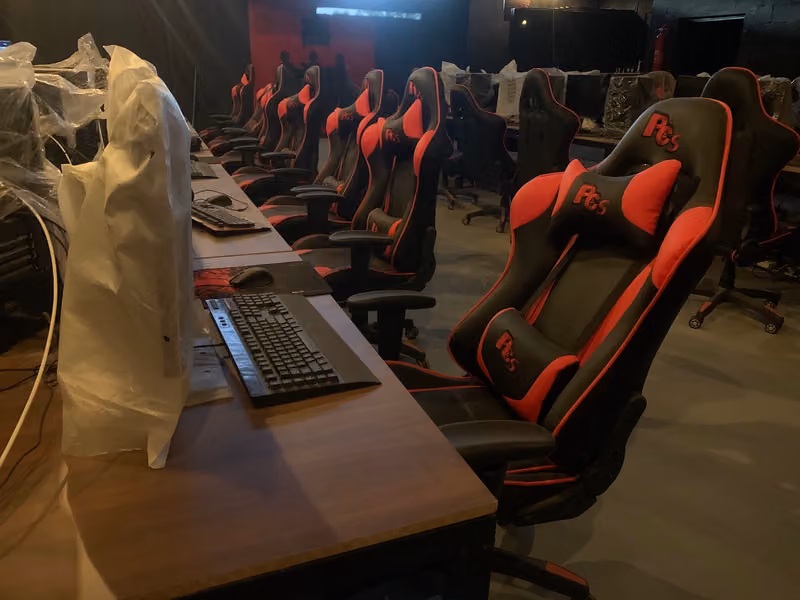PCs Gaming center فرع السويدي
