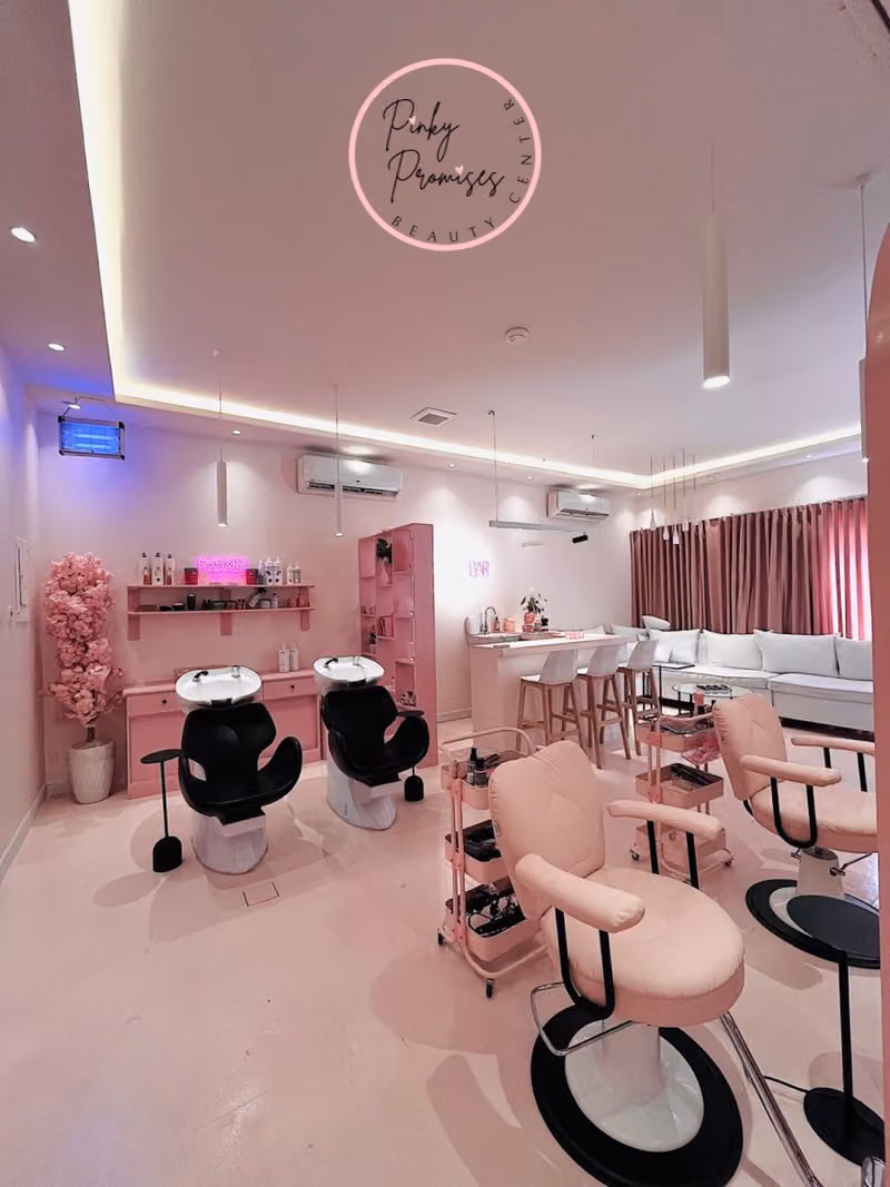 Pinky Promises Salon | صالون الوعود الوردية