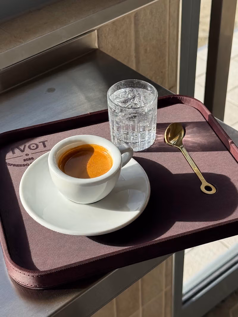 Pivot - Espresso Boutique