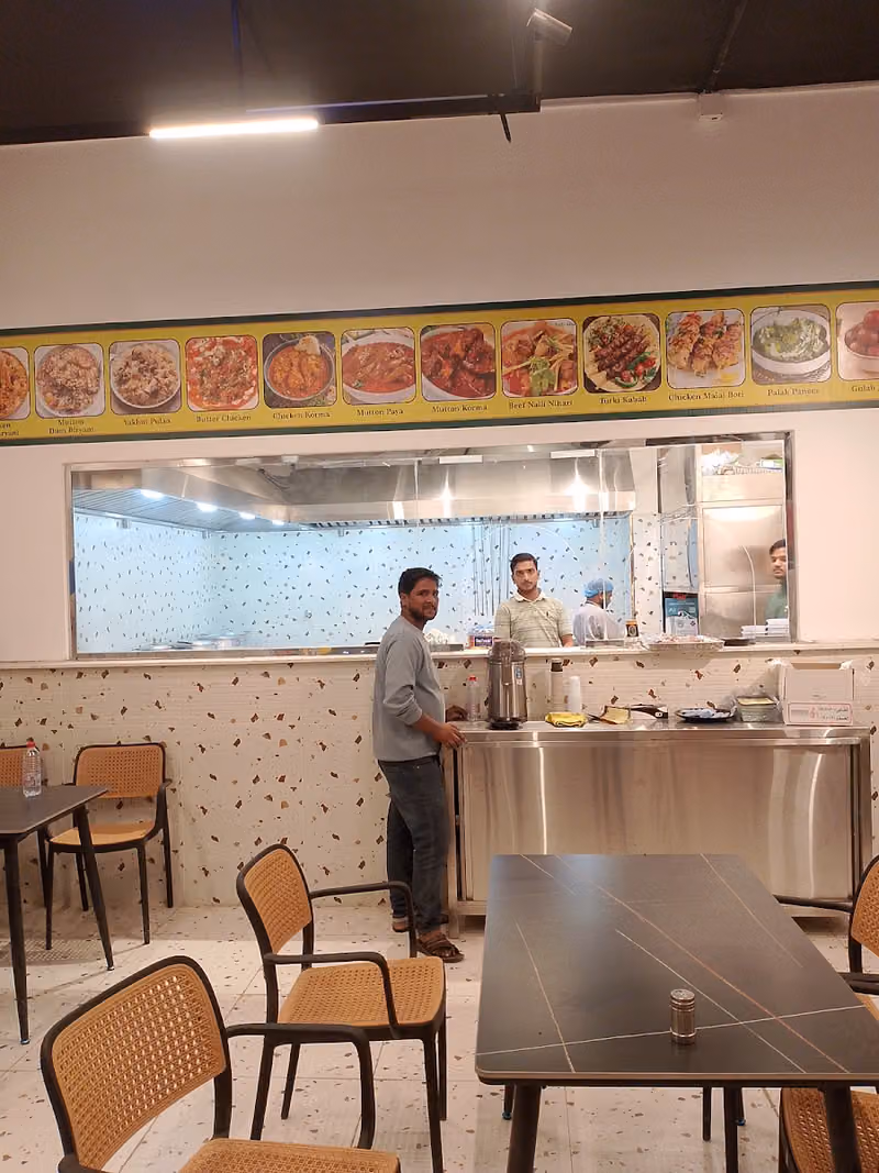 Qasr Al Biryani قصر البرياني الهند