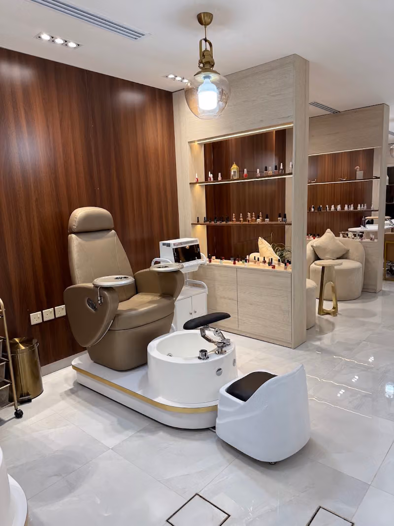 قمة الاخلاص للاسترخاء والتزيين النسائي فرع الملقا Aliklas Beauty& Spa