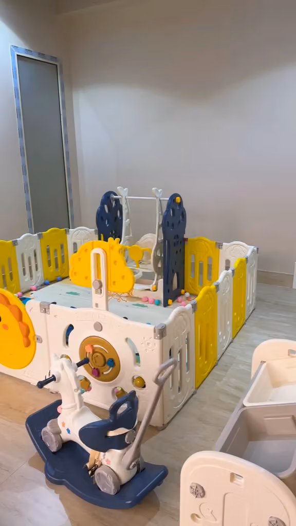 قمة ألف لضيافة الأطفال الأهلية