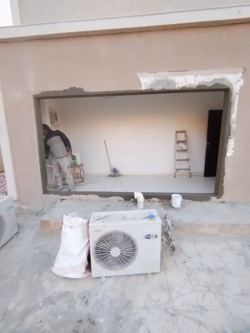 قص جدران الرياض