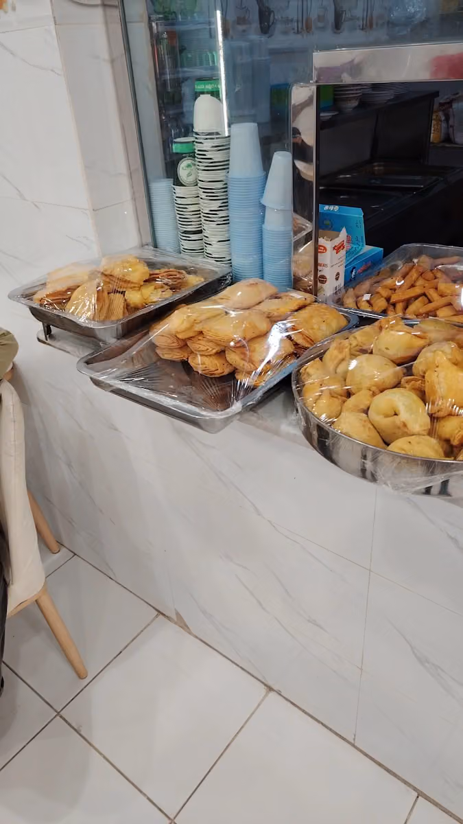 ভাই ভাই রেস্টুরেন্টে Bangladeshi Restaurant