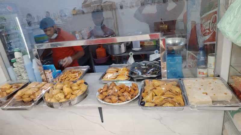 ভাই ভাই রেস্টুরেন্টে Bangladeshi Restaurant