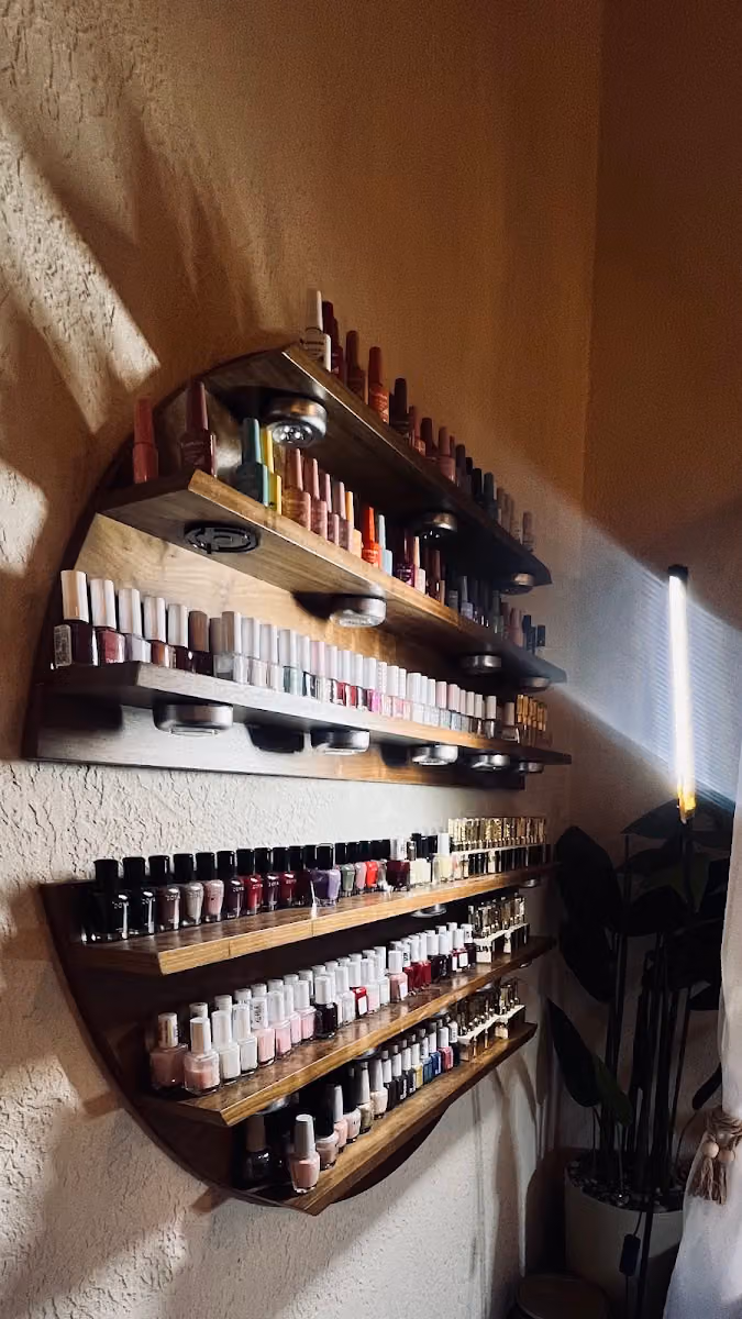 قولدن نيلز سبا - Golden Nails Spa