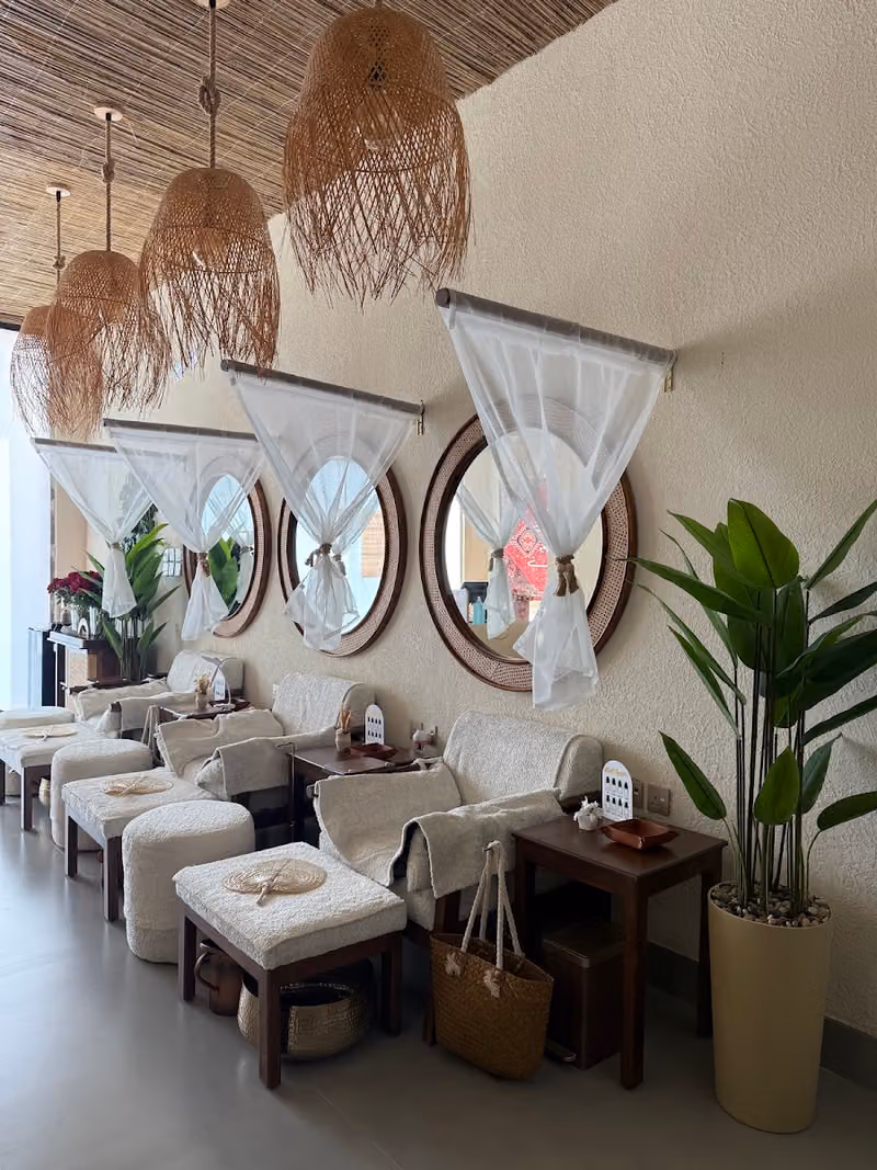 قولدن نيلز سبا - Golden Nails Spa