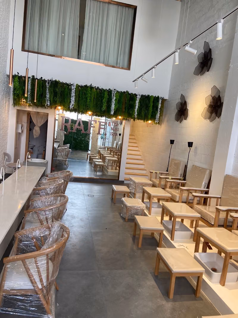 Raff The Nail Spa راف عرقة