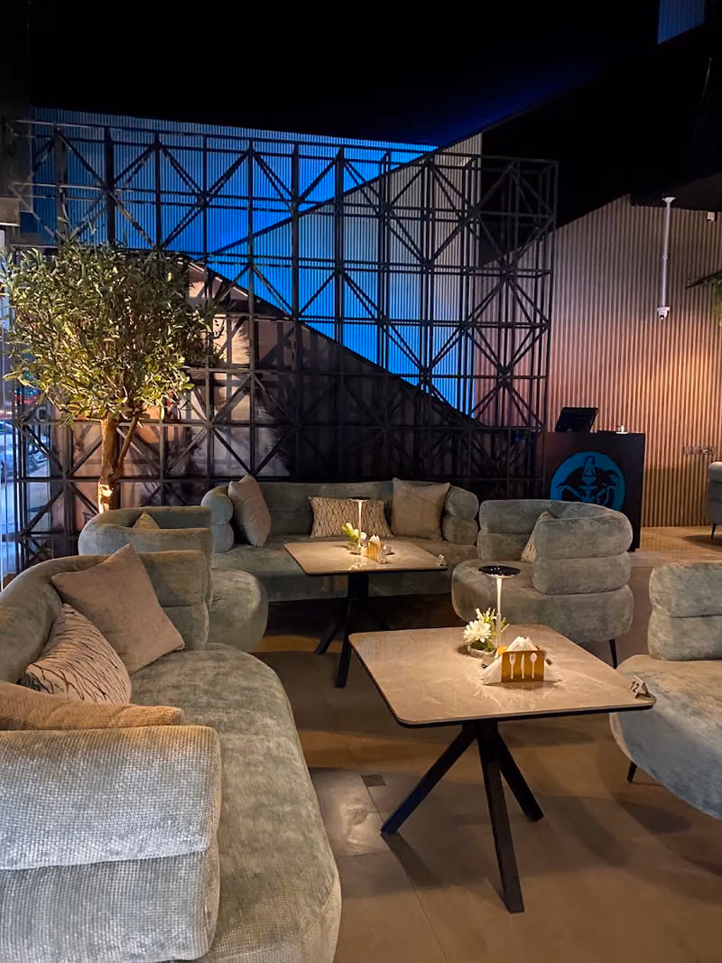 رازون لاونج Razon lounge